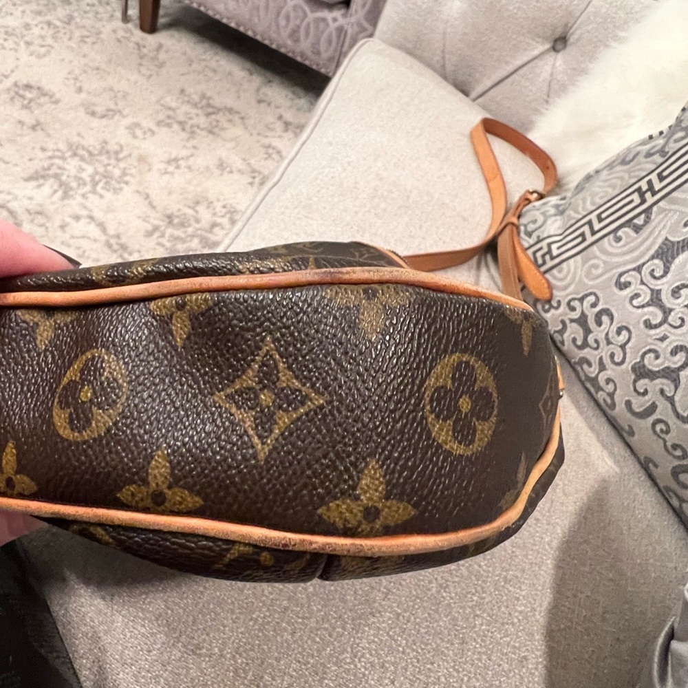 Authentic Louis Vuitton Odeon MM monogram - Picture 8 of 16